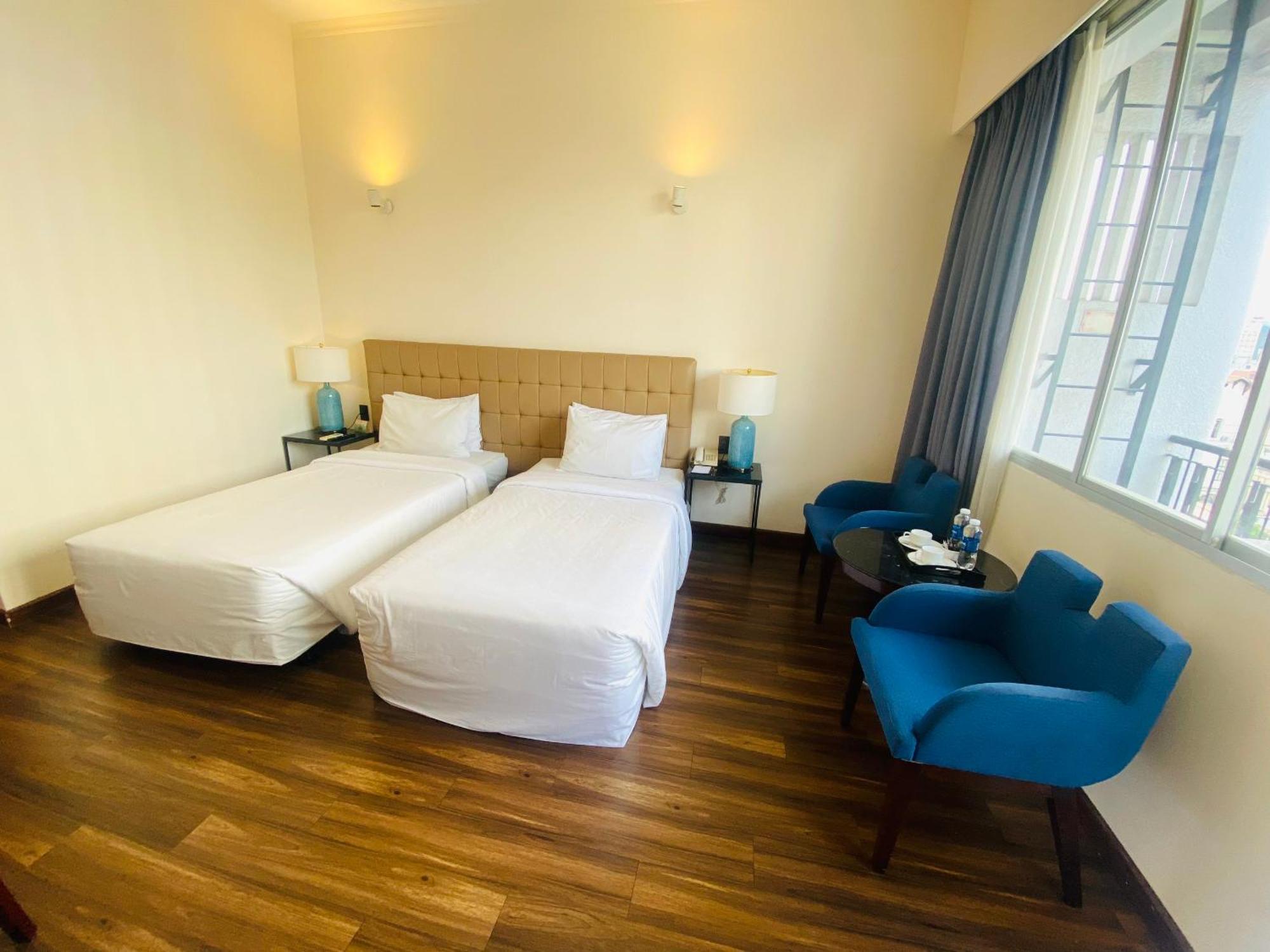 Liberty 2 Hotel Ho Chi Minh City Exterior photo